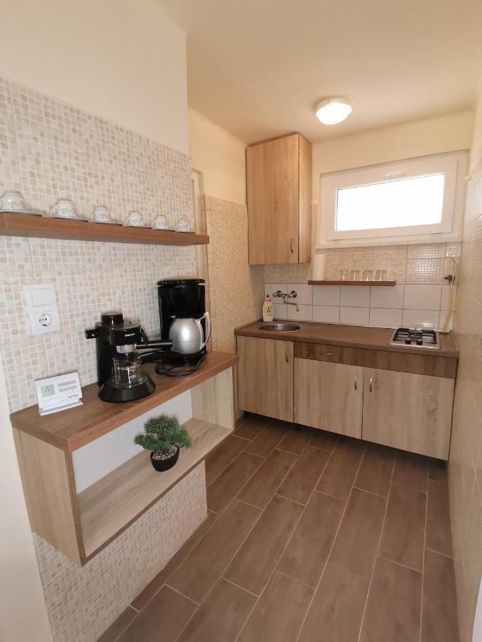 Gyoengyvirag Apartmanhaz Hajduszoboszlo Bagian luar foto