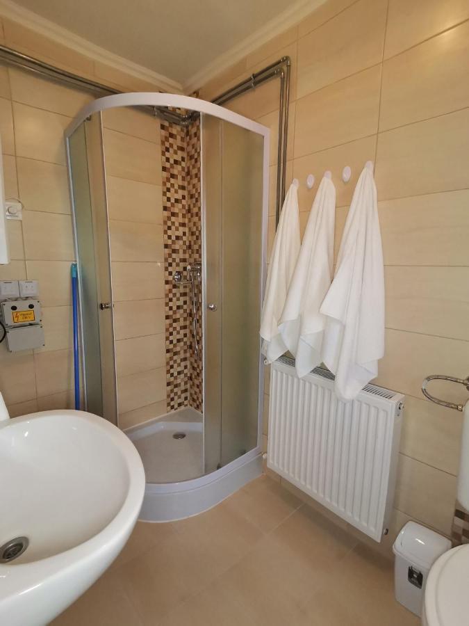 Gyoengyvirag Apartmanhaz Hajduszoboszlo Bagian luar foto