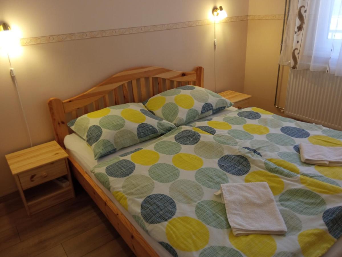 Gyoengyvirag Apartmanhaz Hajduszoboszlo Bagian luar foto
